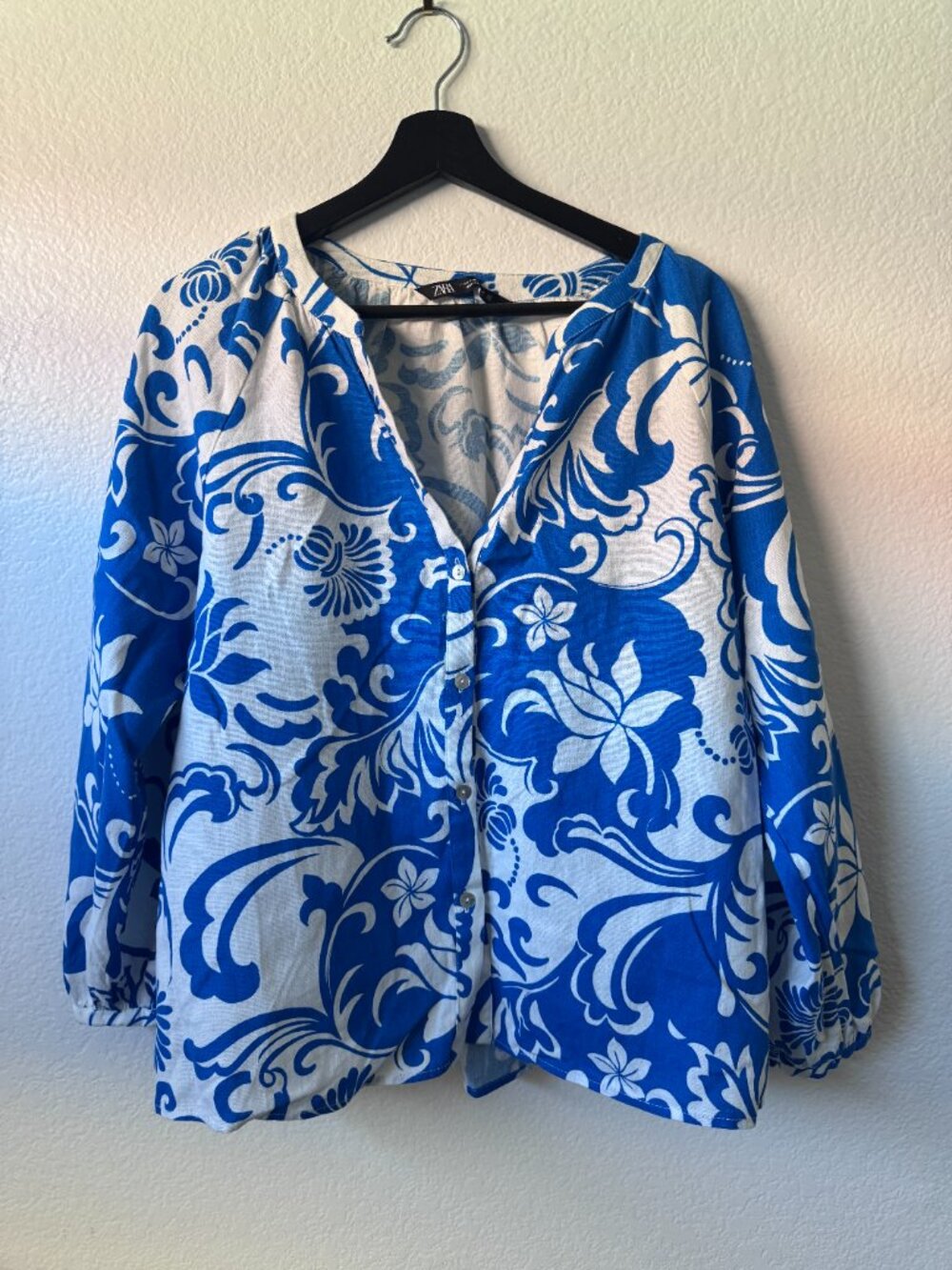 ZARA|linen blend blouse|white & blue floral | size M